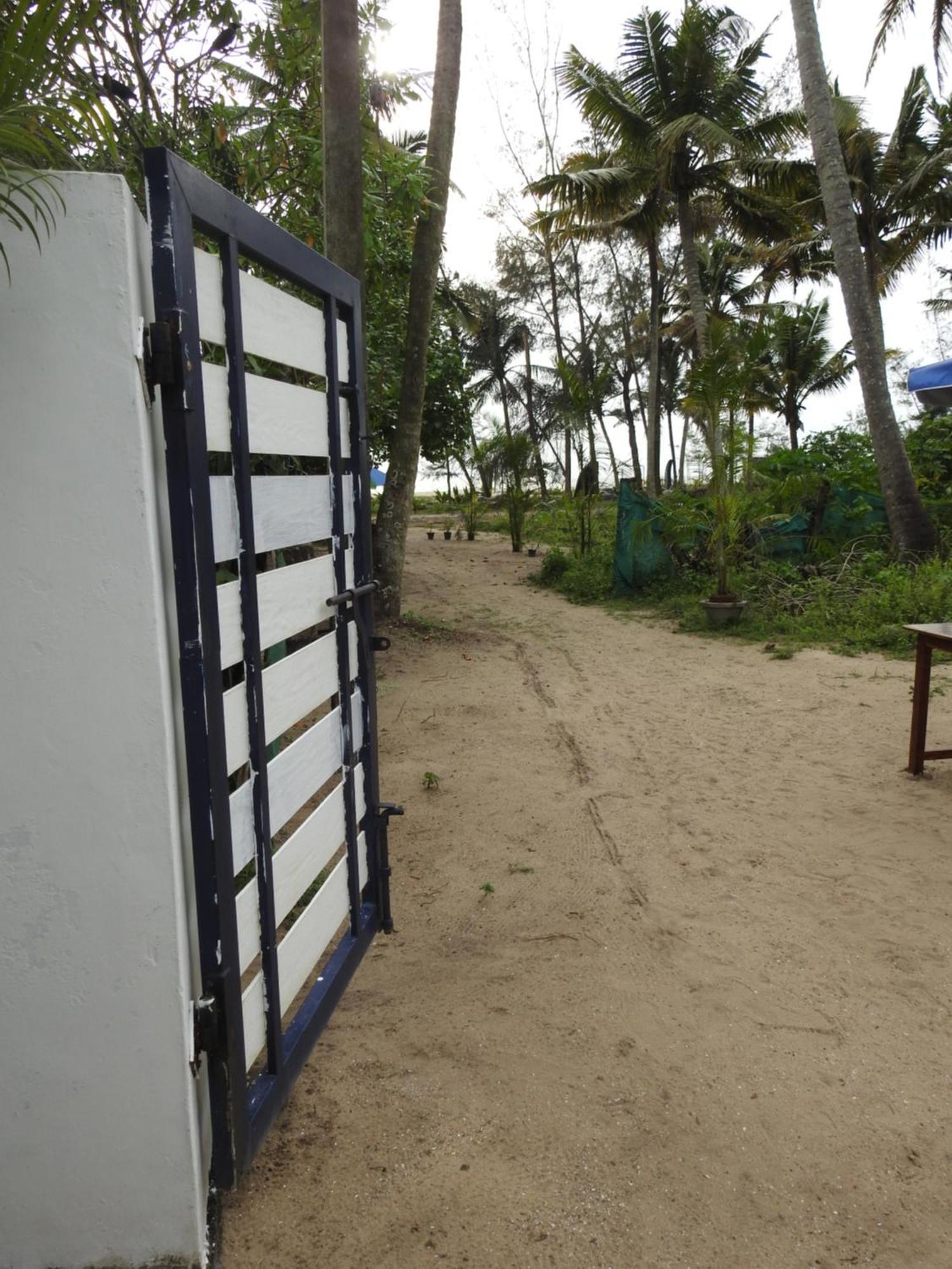 Shoreline Marari Beach Villa At Golden Beach Mararikulam Alappuzha Eksteriør billede